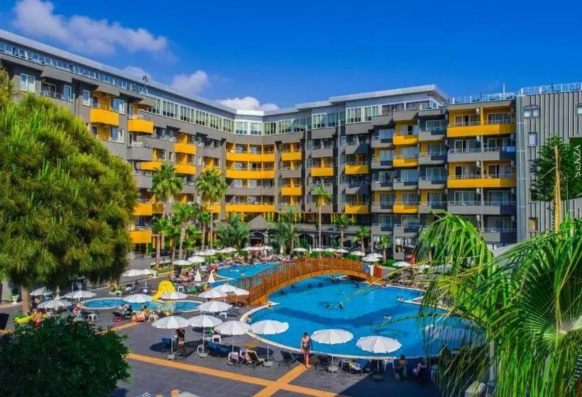 Hotel Senza Grand Santana