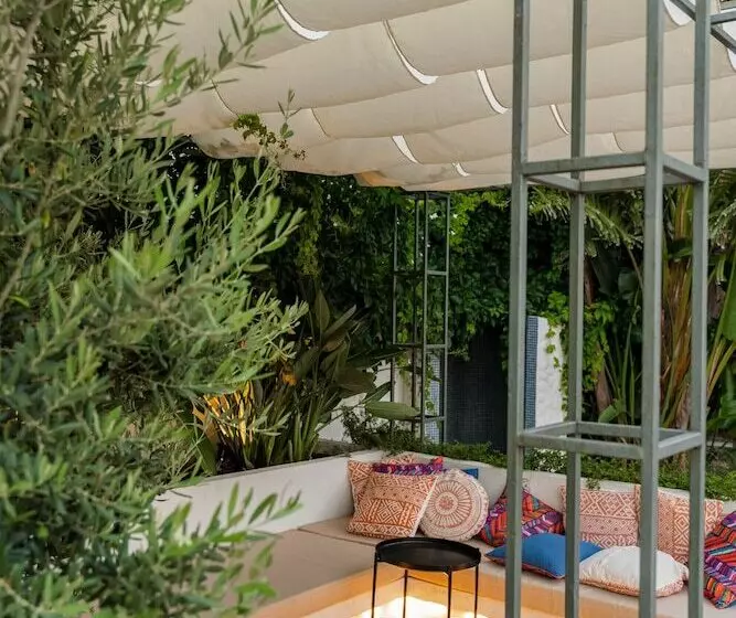 בית מלון כפרי Torbahan