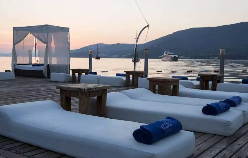 בית מלון כפרי Torbahan