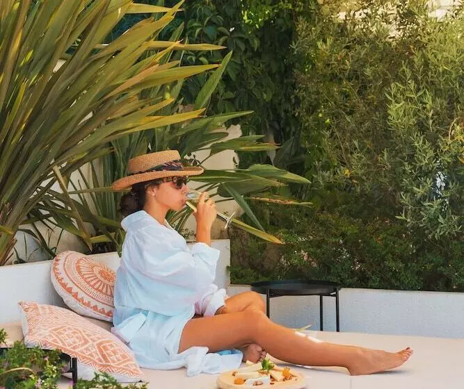 בית מלון כפרי Torbahan