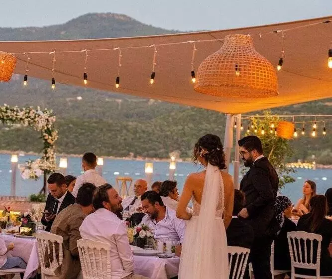 בית מלון כפרי Torbahan