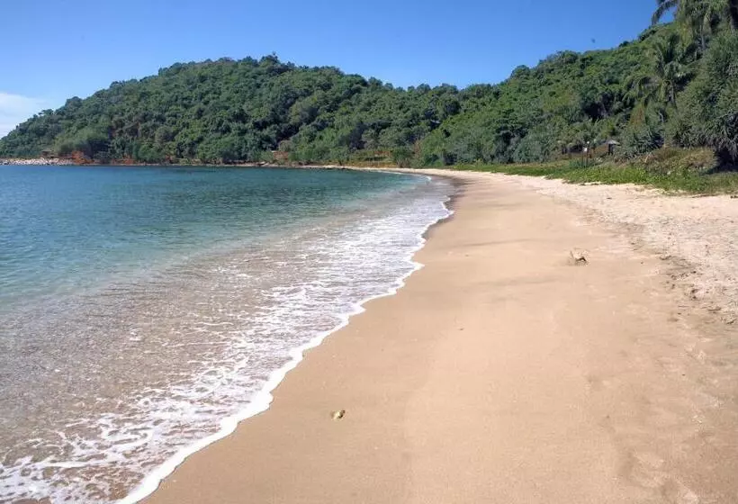 Rayong Resort Hotel โรงแรมระยองรีสอร์ท