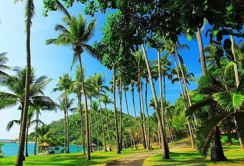 Rayong Resort Hotel โรงแรมระยองรีสอร์ท