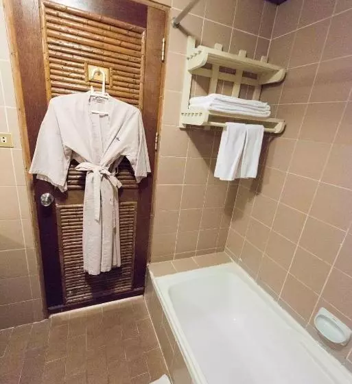 Rayong Resort Hotel โรงแรมระยองรีสอร์ท