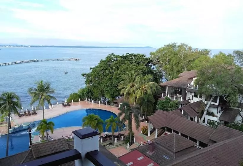 Rayong Resort Hotel โรงแรมระยองรีสอร์ท