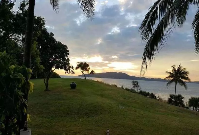 Rayong Resort Hotel โรงแรมระยองรีสอร์ท