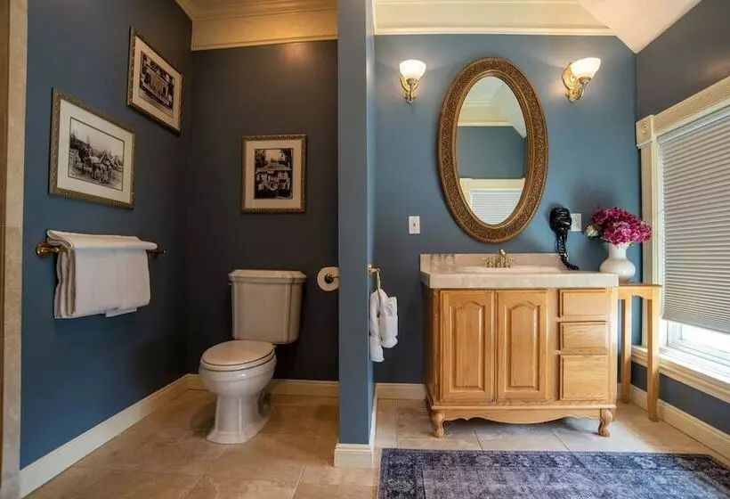 Bed and Breakfast The Anniversary Inn Logan