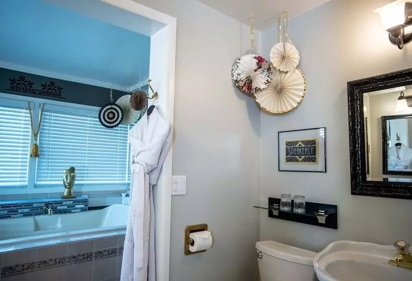 Bed and Breakfast The Anniversary Inn Logan