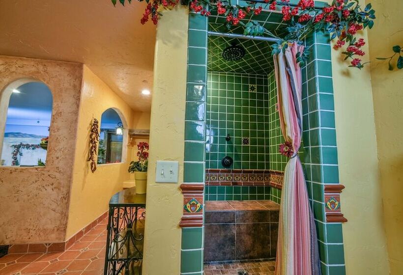 住宿加早餐  The Anniversary Inn   Logan