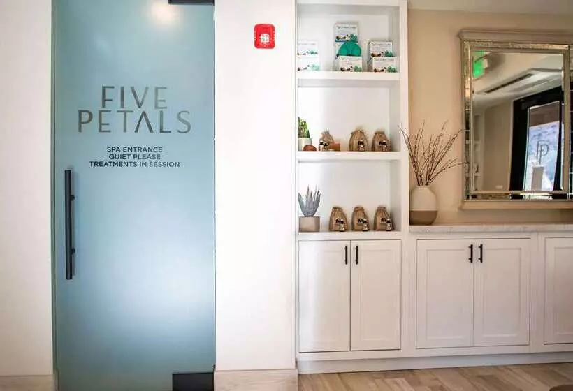 酒店 Cliffrose Springdale, Curio Collection By Hilton