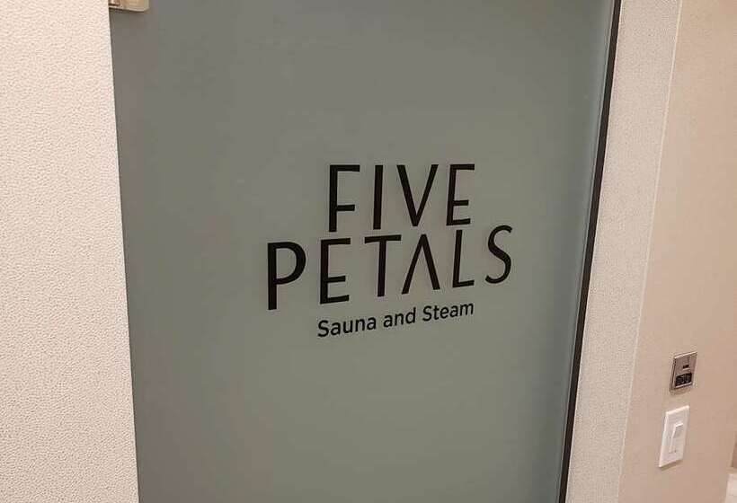 Hotel Cliffrose Springdale, Curio Collection By Hilton