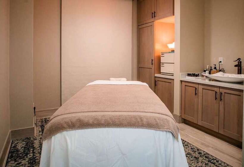 Hotel Cliffrose Springdale, Curio Collection By Hilton