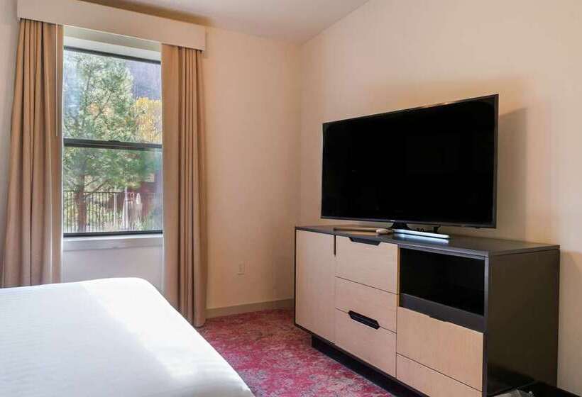 Hotel Cliffrose Springdale, Curio Collection By Hilton