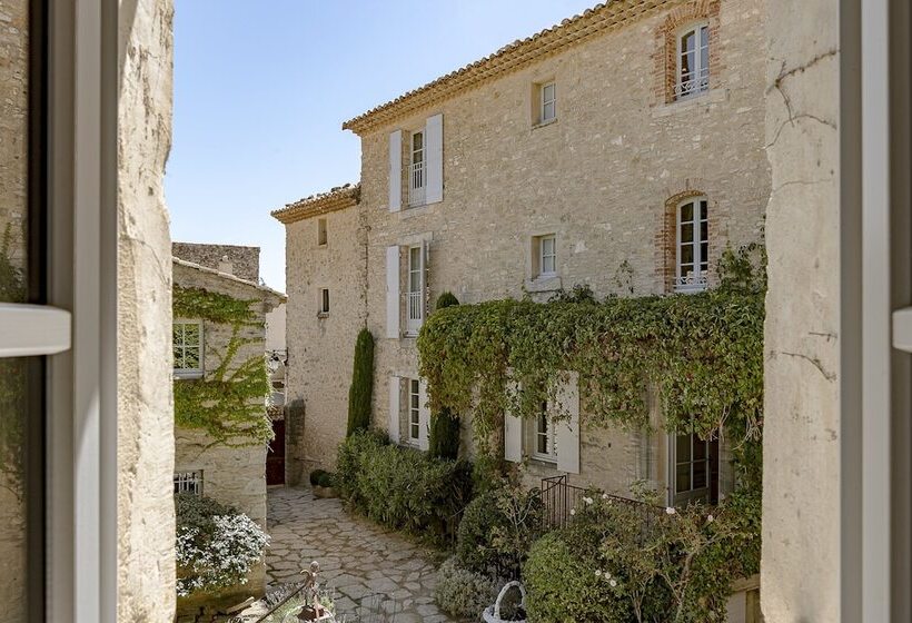 فندق Crillon Le Brave