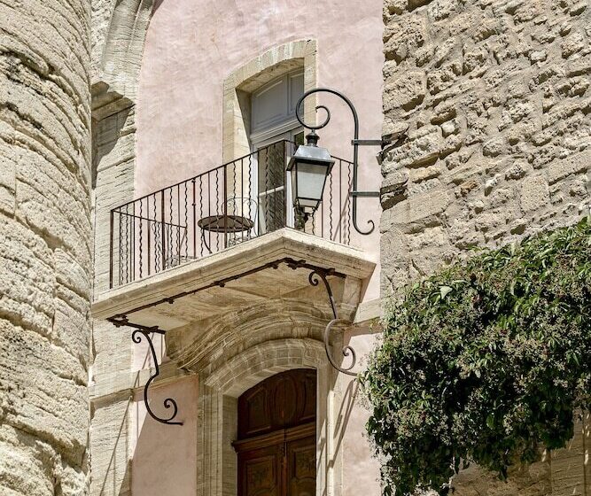 فندق Crillon Le Brave