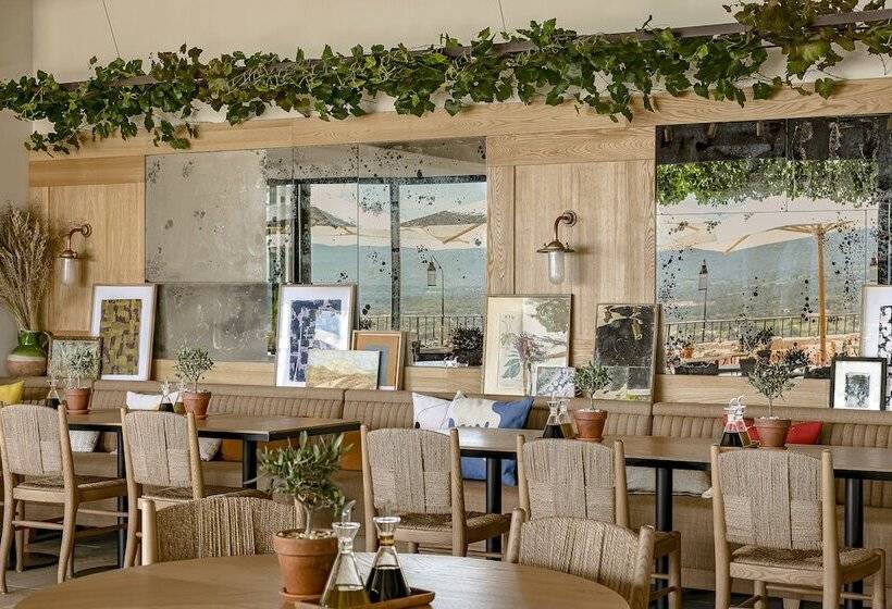 فندق Crillon Le Brave