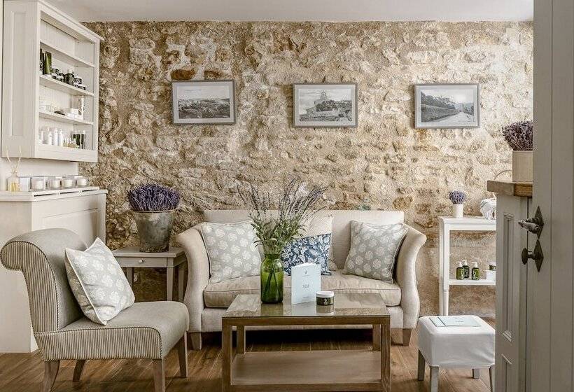 فندق Crillon Le Brave