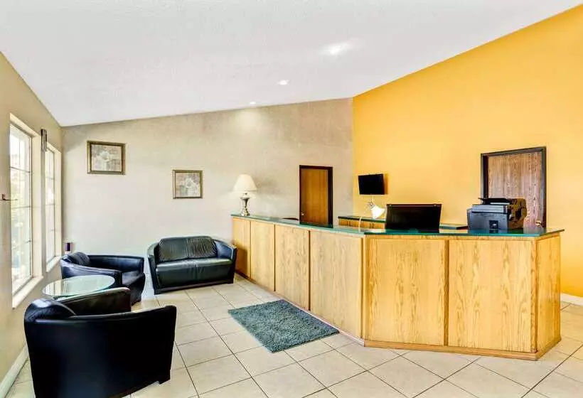 בית מלון כפרי Days Inn By Wyndham Carson City