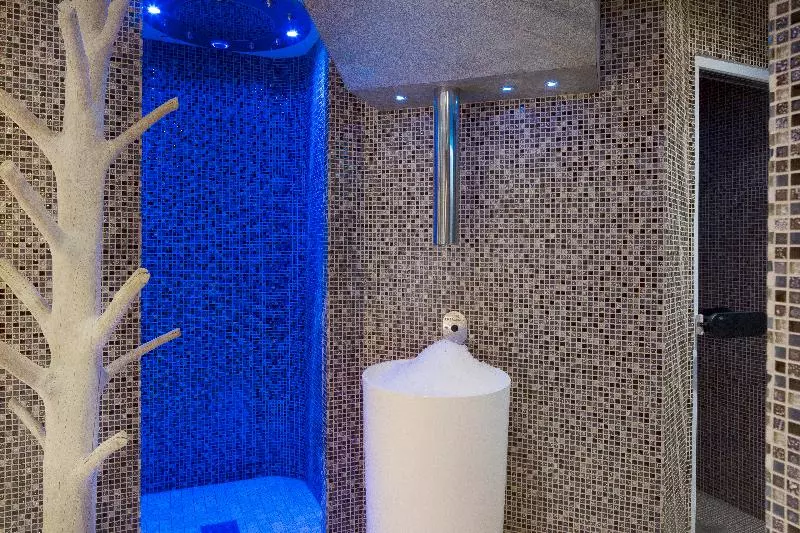 ホテル & Spa De Latour Maubourg