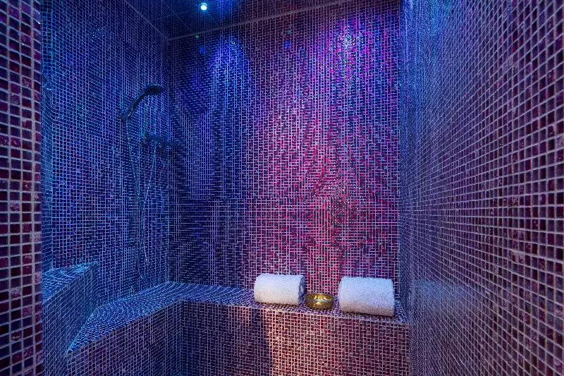 ホテル & Spa De Latour Maubourg