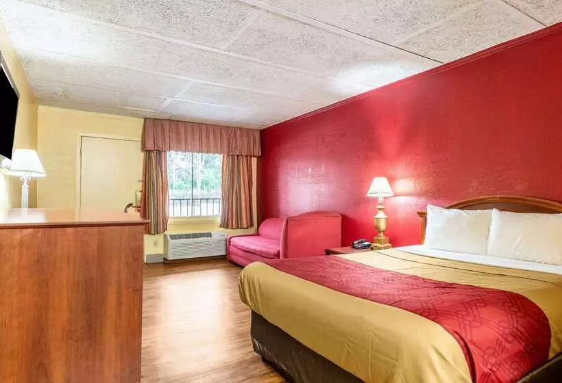 Отель Econo Lodge Charlotte Airport Area