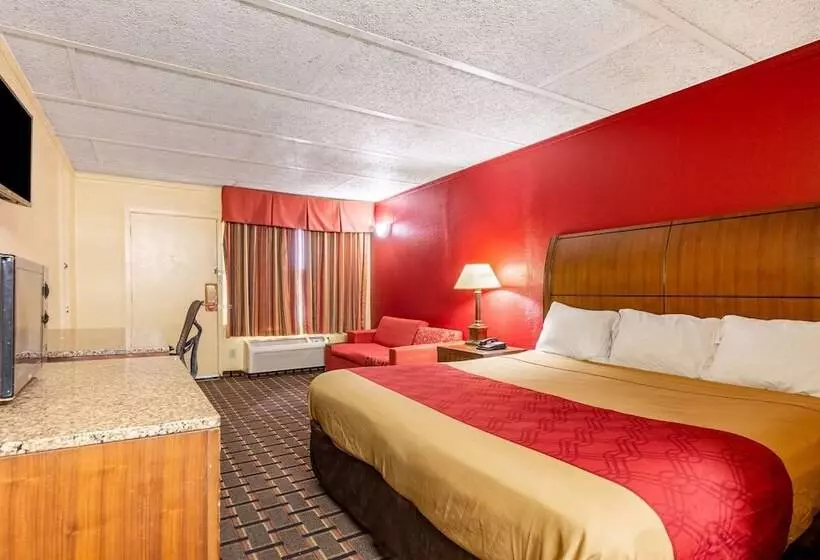 Отель Econo Lodge Charlotte Airport Area