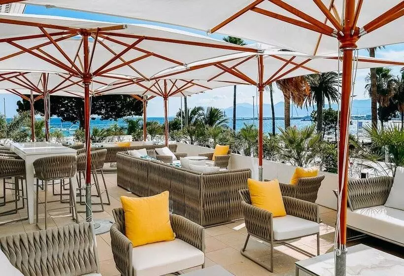 Отель Jw Marriott Cannes
