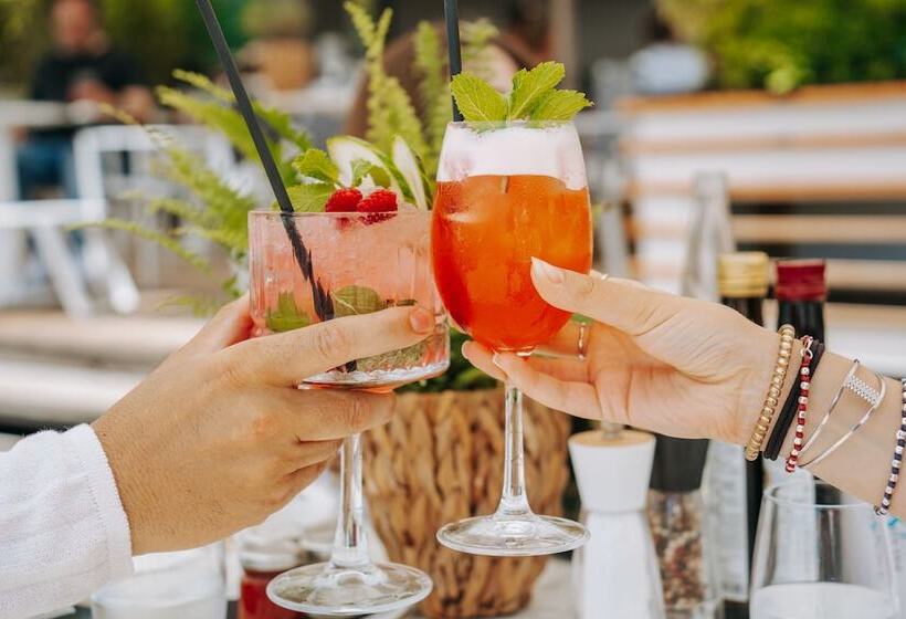 هتل Jw Marriott Cannes