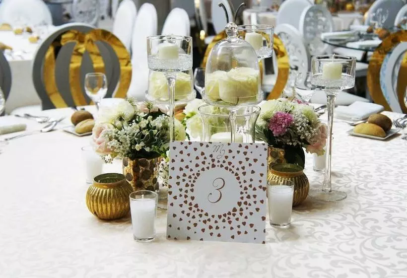 Отель Jw Marriott Cannes