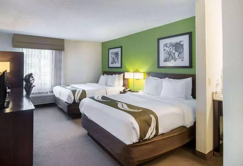 Отель Quality Inn