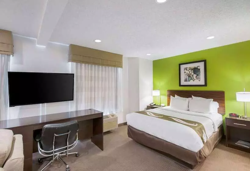 Отель Quality Inn