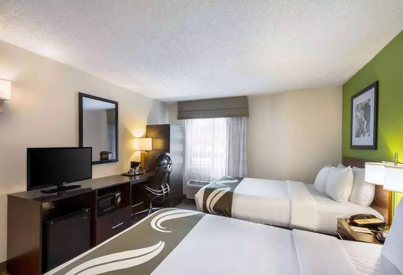 Отель Quality Inn