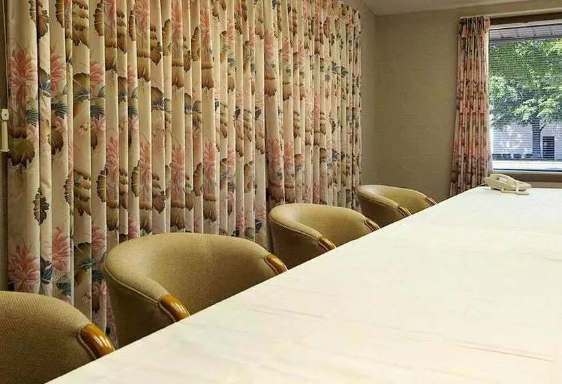 ホテル Shayona Inn Eden