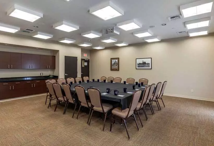 هتل Sleep Inn & Suites