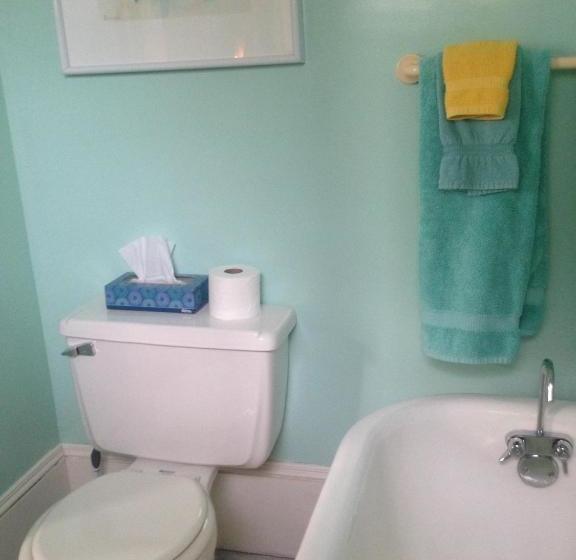 בית מלון כפרי Blooming Garden Inn