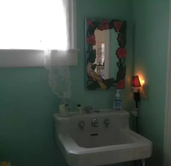 هتل Blooming Garden Inn