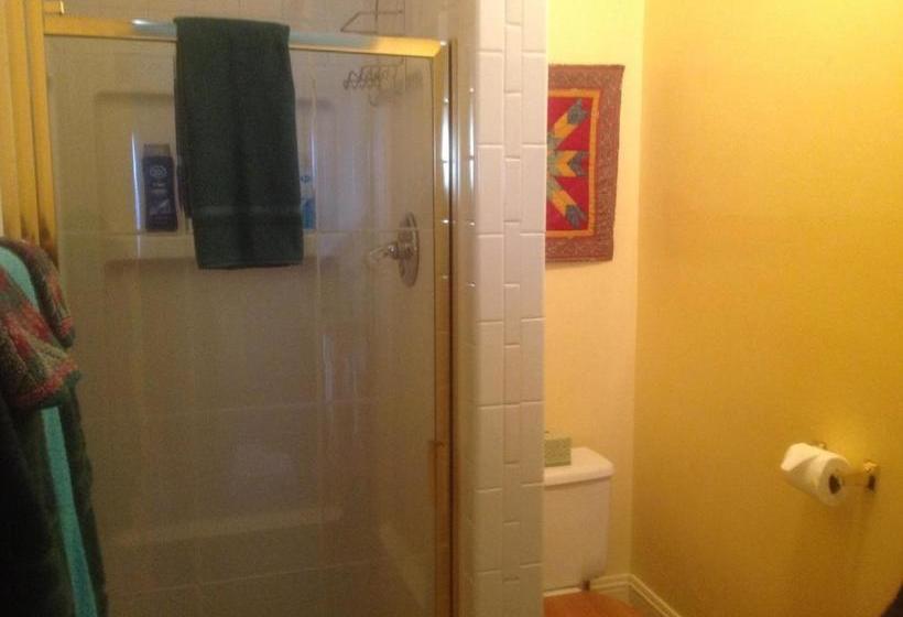 בית מלון כפרי Blooming Garden Inn