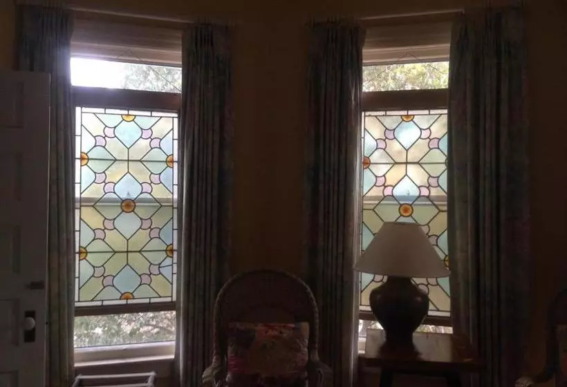 هتل Blooming Garden Inn