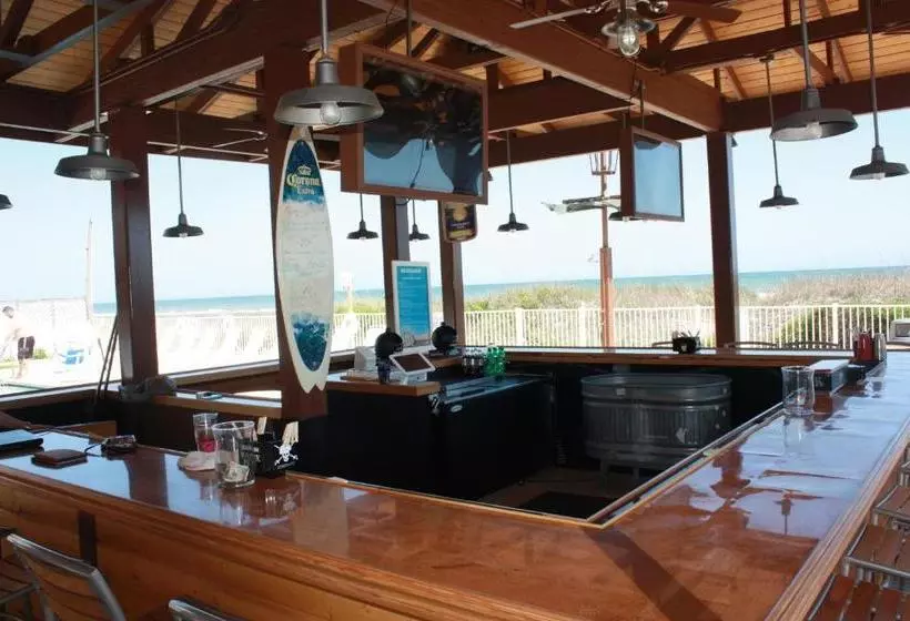 モーテル Castaway Beach Inn & Swim Up Bar