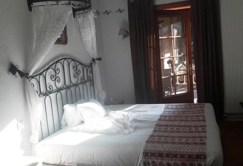 ホテル The Originals Boutique, Hôtel La Ferme Du Pape, Eguisheim