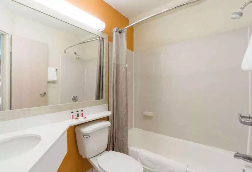 酒店 Days Inn By Wyndham Florence Cincinnati Area