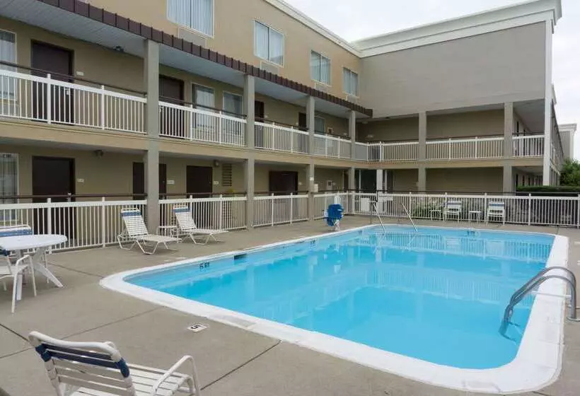 酒店 Days Inn By Wyndham Florence Cincinnati Area