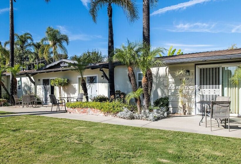 ホテル Fallbrook Country Inn