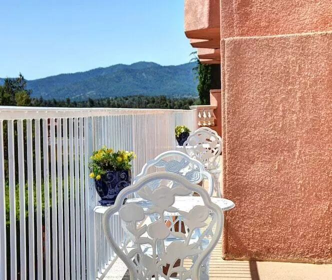 هتل Forest Villas