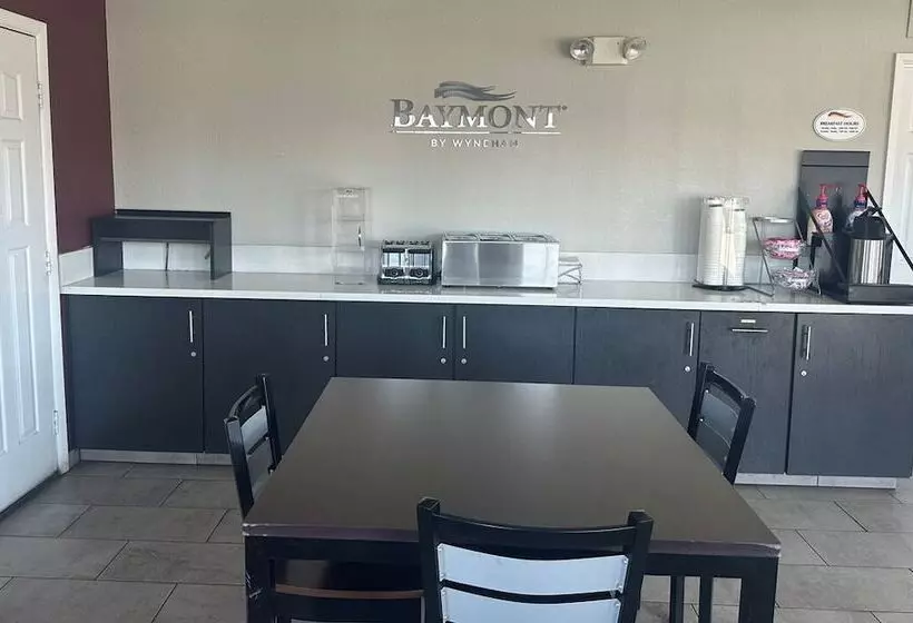 هتل Baymont By Wyndham Kingman