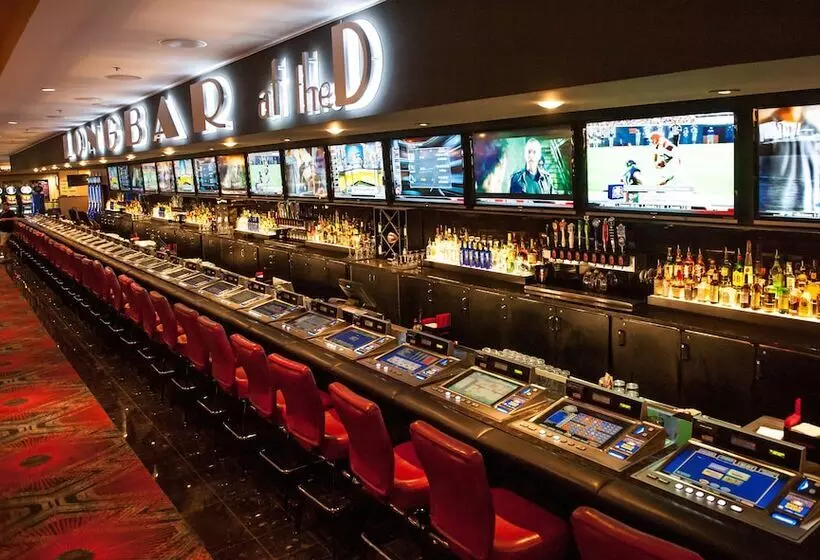 Отель The D Las Vegas