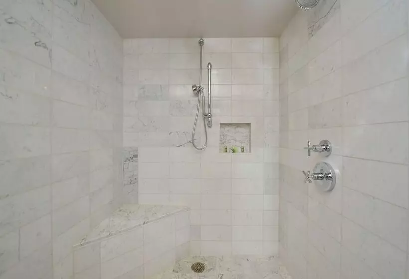 Отель The D Las Vegas