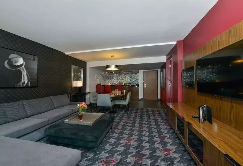 Отель The D Las Vegas