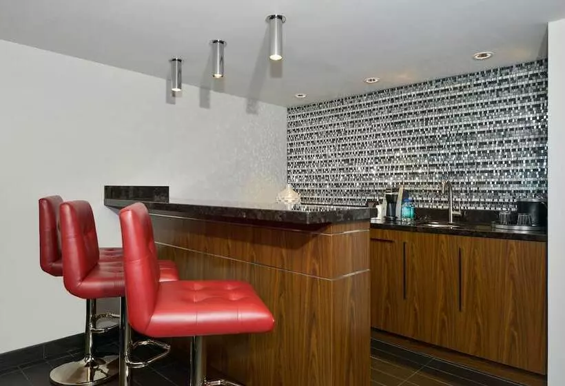 Отель The D Las Vegas