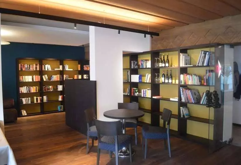 Отель Weingarten